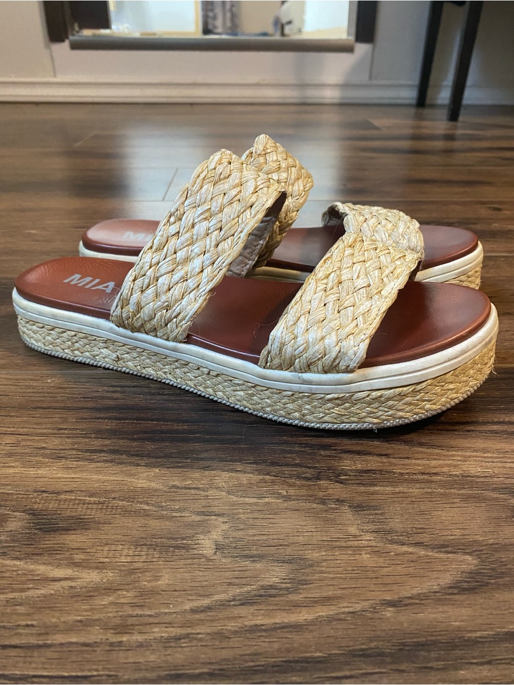 Mia platform slip on espadrille sandals size 8.5
